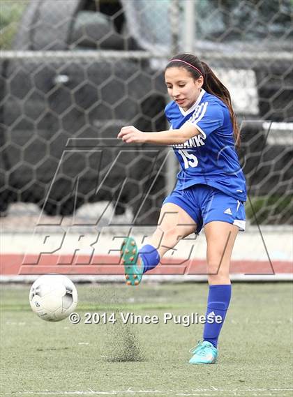 Thumbnail 1 in Flintridge Prep vs. Burbank photogallery.