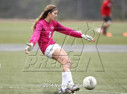 Thumbnail 3 in Flintridge Prep vs. Burbank photogallery.
