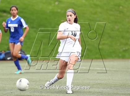 Thumbnail 3 in Flintridge Prep vs. Burbank photogallery.