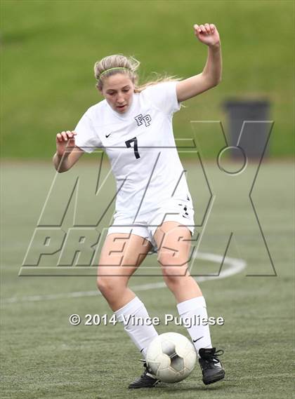 Thumbnail 3 in Flintridge Prep vs. Burbank photogallery.