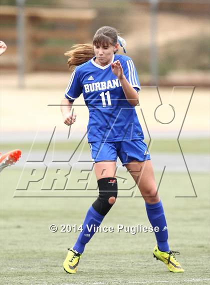 Thumbnail 3 in Flintridge Prep vs. Burbank photogallery.