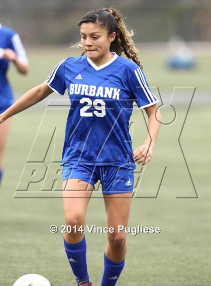 Thumbnail 1 in Flintridge Prep vs. Burbank photogallery.