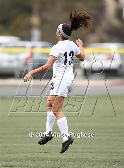 Thumbnail 2 in Flintridge Prep vs. Burbank photogallery.