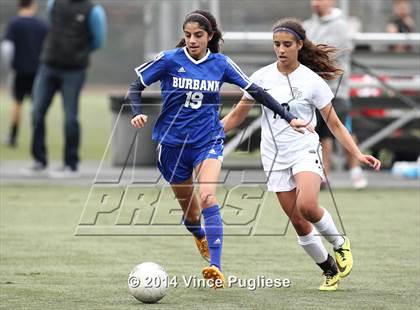 Thumbnail 3 in Flintridge Prep vs. Burbank photogallery.