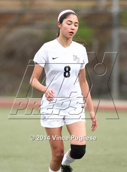 Thumbnail 2 in Flintridge Prep vs. Burbank photogallery.