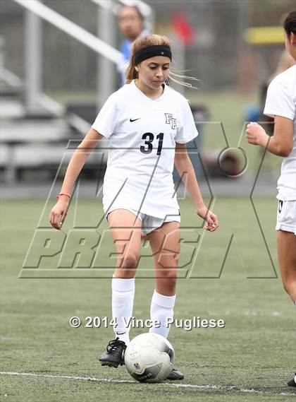 Thumbnail 2 in Flintridge Prep vs. Burbank photogallery.