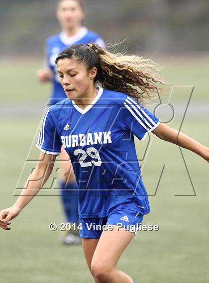 Thumbnail 3 in Flintridge Prep vs. Burbank photogallery.