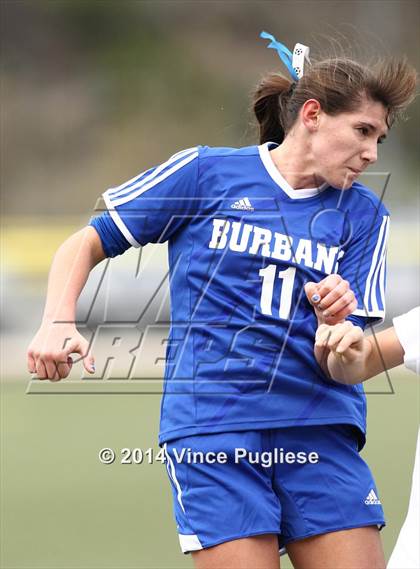 Thumbnail 3 in Flintridge Prep vs. Burbank photogallery.