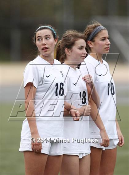 Thumbnail 2 in Flintridge Prep vs. Burbank photogallery.
