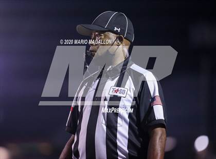 Thumbnail 3 in Pioneer vs Medina Valley (UIL 5A D2 Bi-District Playoff) photogallery.