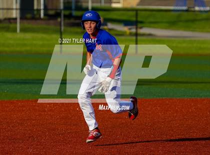 Thumbnail 3 in Center Grove vs. Martinsville (Sectional First Round) photogallery.