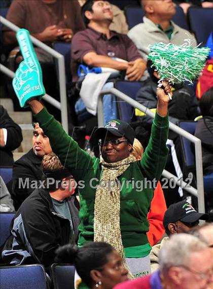 Thumbnail 3 in Lincoln vs. La Costa Canyon (CIF D2 SoCal Regional Final) photogallery.