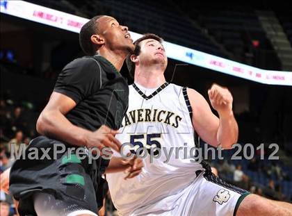 Thumbnail 1 in Lincoln vs. La Costa Canyon (CIF D2 SoCal Regional Final) photogallery.