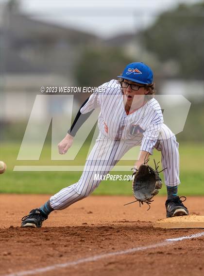 Thumbnail 3 in La Jolla @ Clairemont photogallery.