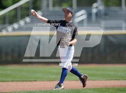 Thumbnail 2 in Staples vs. Southington (CIAC Class LL Final) photogallery.