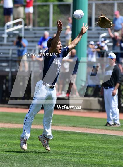 Thumbnail 2 in Staples vs. Southington (CIAC Class LL Final) photogallery.