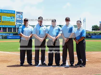 Thumbnail 2 in London vs. Wall (UIL 3A Baseball State Semifinal) photogallery.
