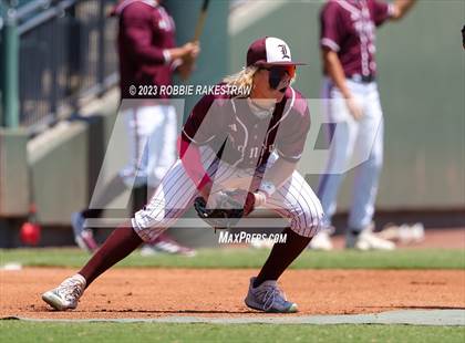 Thumbnail 2 in London vs. Wall (UIL 3A Baseball State Semifinal) photogallery.