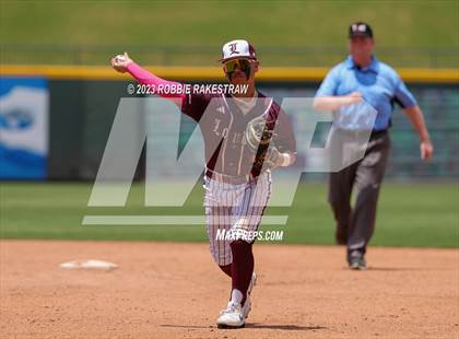Thumbnail 1 in London vs. Wall (UIL 3A Baseball State Semifinal) photogallery.