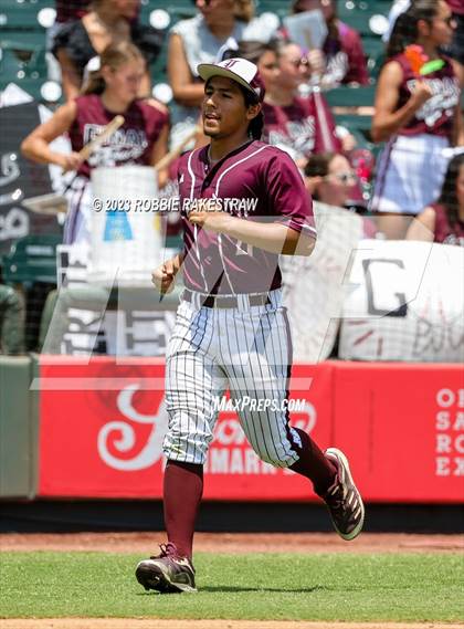 Thumbnail 2 in London vs. Wall (UIL 3A Baseball State Semifinal) photogallery.