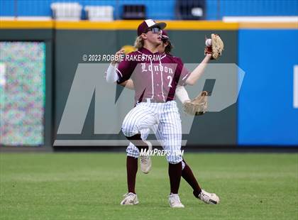 Thumbnail 1 in London vs. Wall (UIL 3A Baseball State Semifinal) photogallery.