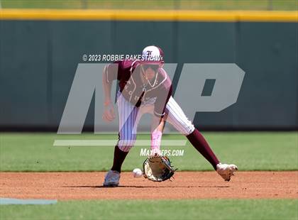 Thumbnail 1 in London vs. Wall (UIL 3A Baseball State Semifinal) photogallery.