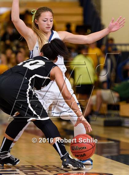 Thumbnail 2 in Enochs @ Oak Ridge (CIF SJS D1 Playoffs) photogallery.