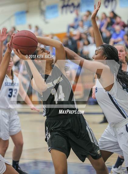 Thumbnail 2 in Oak Park @ Camarillo photogallery.