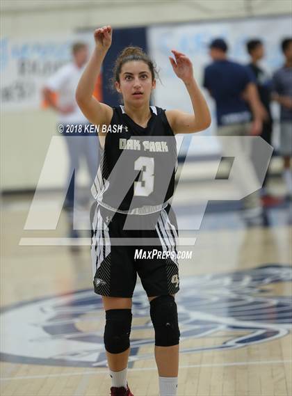 Thumbnail 1 in Oak Park @ Camarillo photogallery.