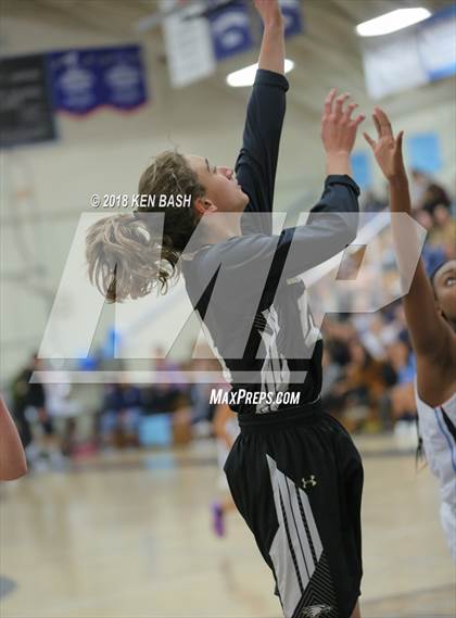 Thumbnail 2 in Oak Park @ Camarillo photogallery.