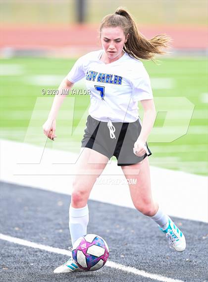 Thumbnail 3 in Saginaw vs Decatur (Springtown Tournament) photogallery.