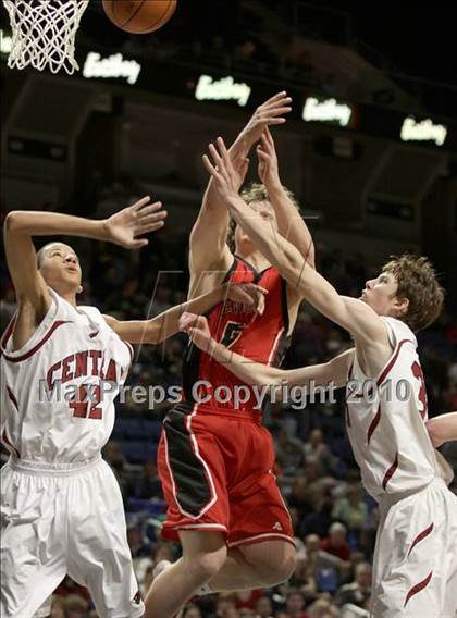 Thumbnail 1 in Reading Central Catholic vs. Sewickley Academy (PIAA Class A Championship) photogallery.