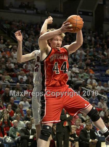Thumbnail 3 in Reading Central Catholic vs. Sewickley Academy (PIAA Class A Championship) photogallery.