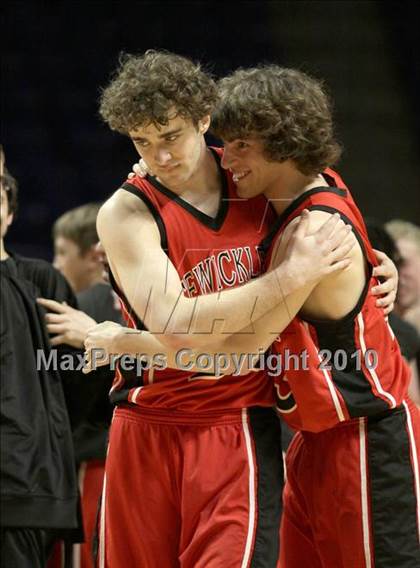 Thumbnail 2 in Reading Central Catholic vs. Sewickley Academy (PIAA Class A Championship) photogallery.