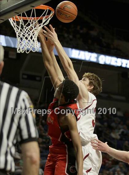 Thumbnail 2 in Reading Central Catholic vs. Sewickley Academy (PIAA Class A Championship) photogallery.
