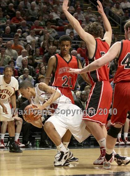 Thumbnail 3 in Reading Central Catholic vs. Sewickley Academy (PIAA Class A Championship) photogallery.