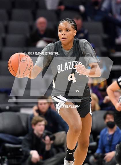 Thumbnail 2 in Sierra Canyon vs. Archbishop Mitty (CIF State Open Div. Final) photogallery.