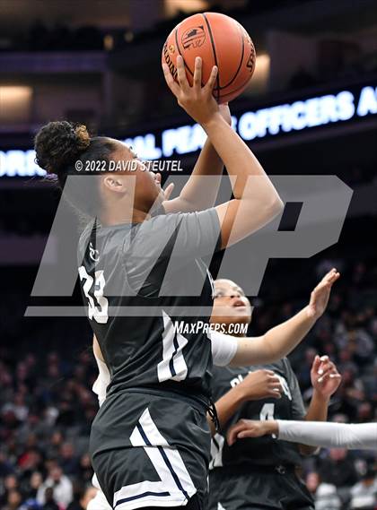 Thumbnail 2 in Sierra Canyon vs. Archbishop Mitty (CIF State Open Div. Final) photogallery.