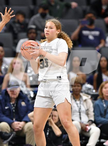 Thumbnail 3 in Sierra Canyon vs. Archbishop Mitty (CIF State Open Div. Final) photogallery.