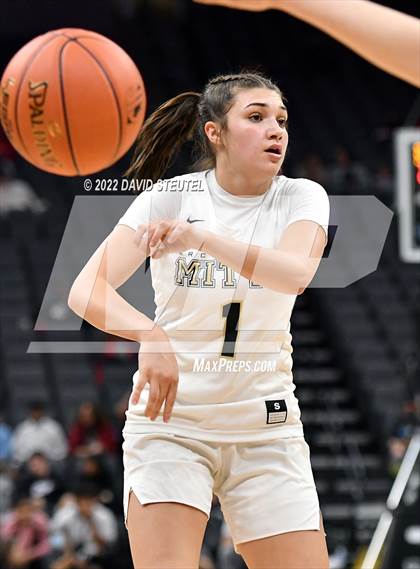Thumbnail 2 in Sierra Canyon vs. Archbishop Mitty (CIF State Open Div. Final) photogallery.