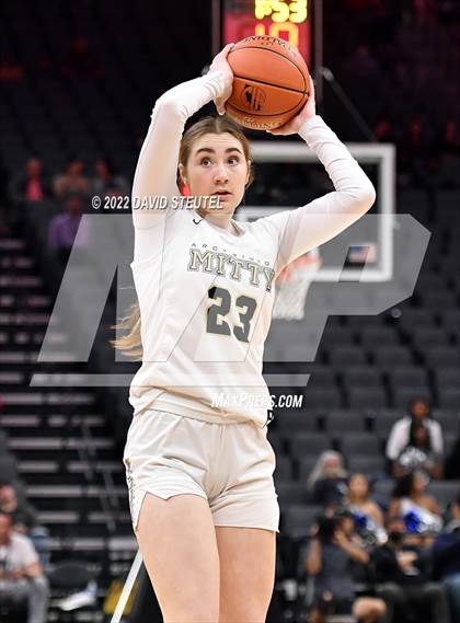 Thumbnail 2 in Sierra Canyon vs. Archbishop Mitty (CIF State Open Div. Final) photogallery.