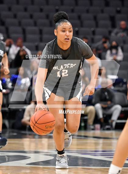 Thumbnail 2 in Sierra Canyon vs. Archbishop Mitty (CIF State Open Div. Final) photogallery.