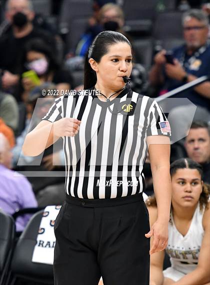 Thumbnail 2 in Sierra Canyon vs. Archbishop Mitty (CIF State Open Div. Final) photogallery.