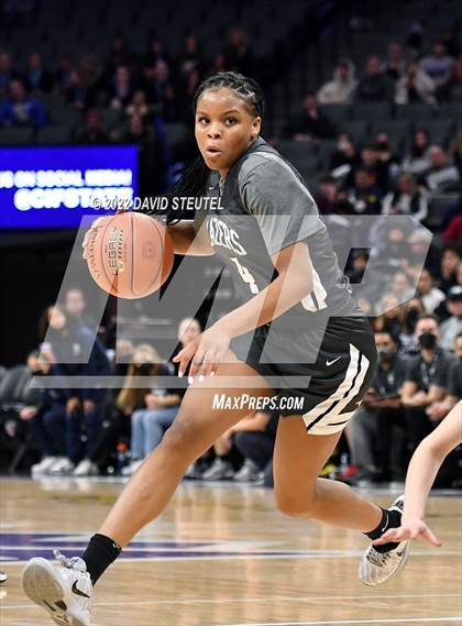 Thumbnail 3 in Sierra Canyon vs. Archbishop Mitty (CIF State Open Div. Final) photogallery.