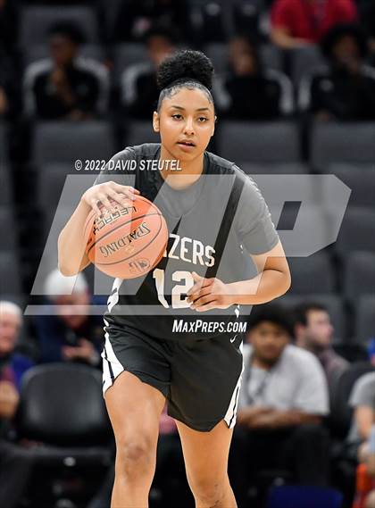 Thumbnail 3 in Sierra Canyon vs. Archbishop Mitty (CIF State Open Div. Final) photogallery.