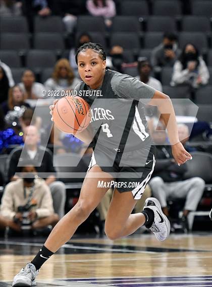 Thumbnail 3 in Sierra Canyon vs. Archbishop Mitty (CIF State Open Div. Final) photogallery.