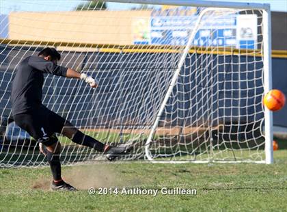 Thumbnail 2 in Redondo Union vs Rancho Alamitos (Marina High School Holiday Classic) photogallery.