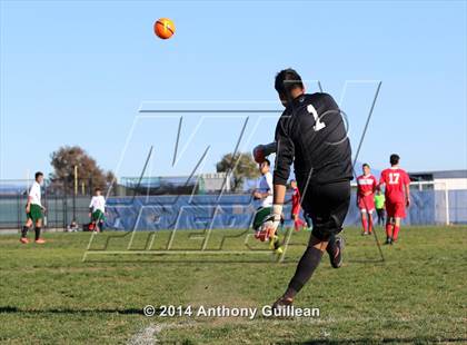 Thumbnail 2 in Redondo Union vs Rancho Alamitos (Marina High School Holiday Classic) photogallery.