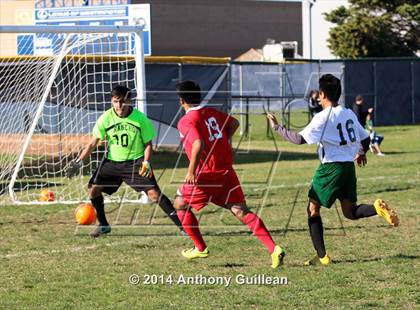 Thumbnail 3 in Redondo Union vs Rancho Alamitos (Marina High School Holiday Classic) photogallery.