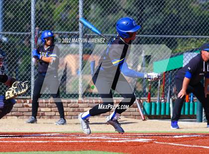 Thumbnail 1 in Thousand Oaks vs Agoura photogallery.